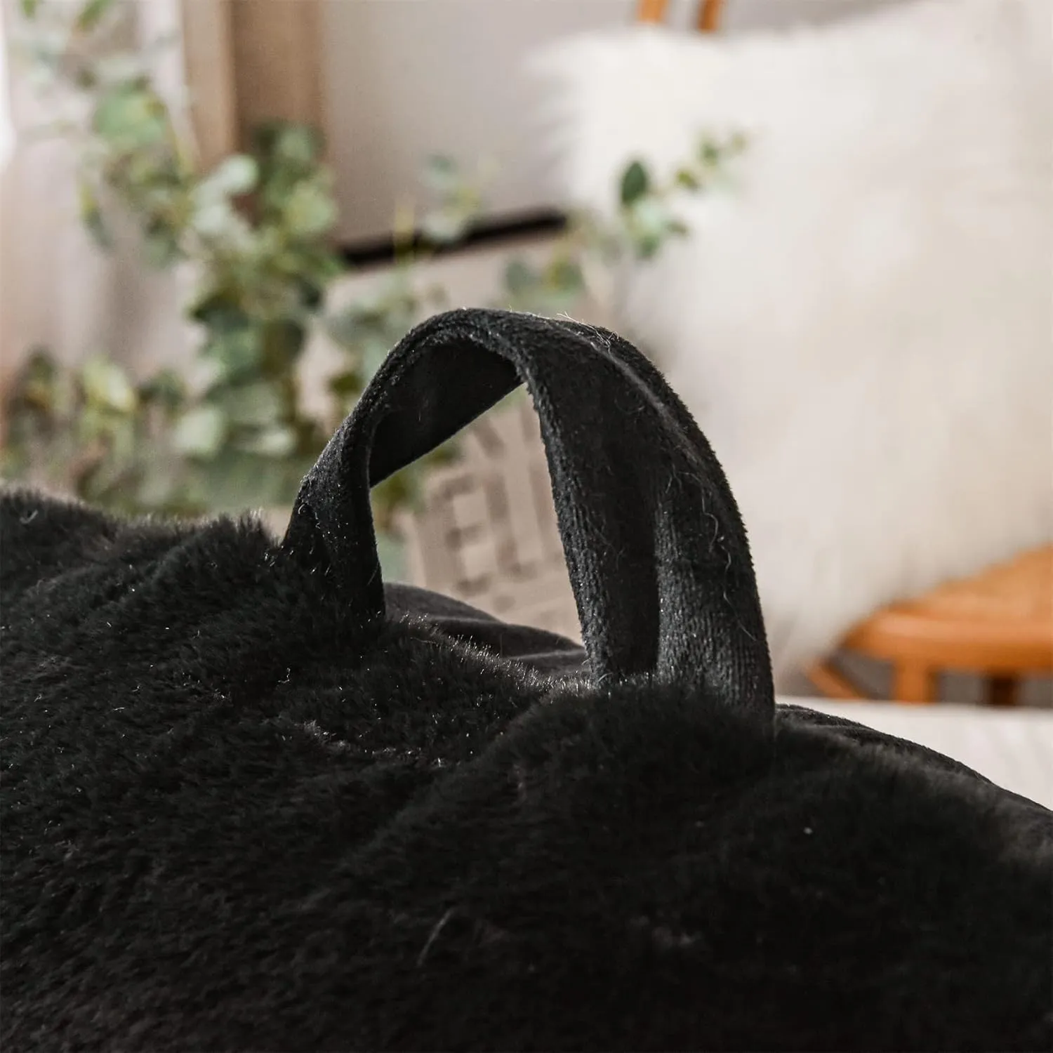Aimuan Reading Pillow Bed Rest Pillow with Arms Rabbit Fur Cushion for Adults Teens Incline Rest Sitting up & Sleeping Snoring Pillow with Pregnancy Lumbar Back Support (Standard, Black)