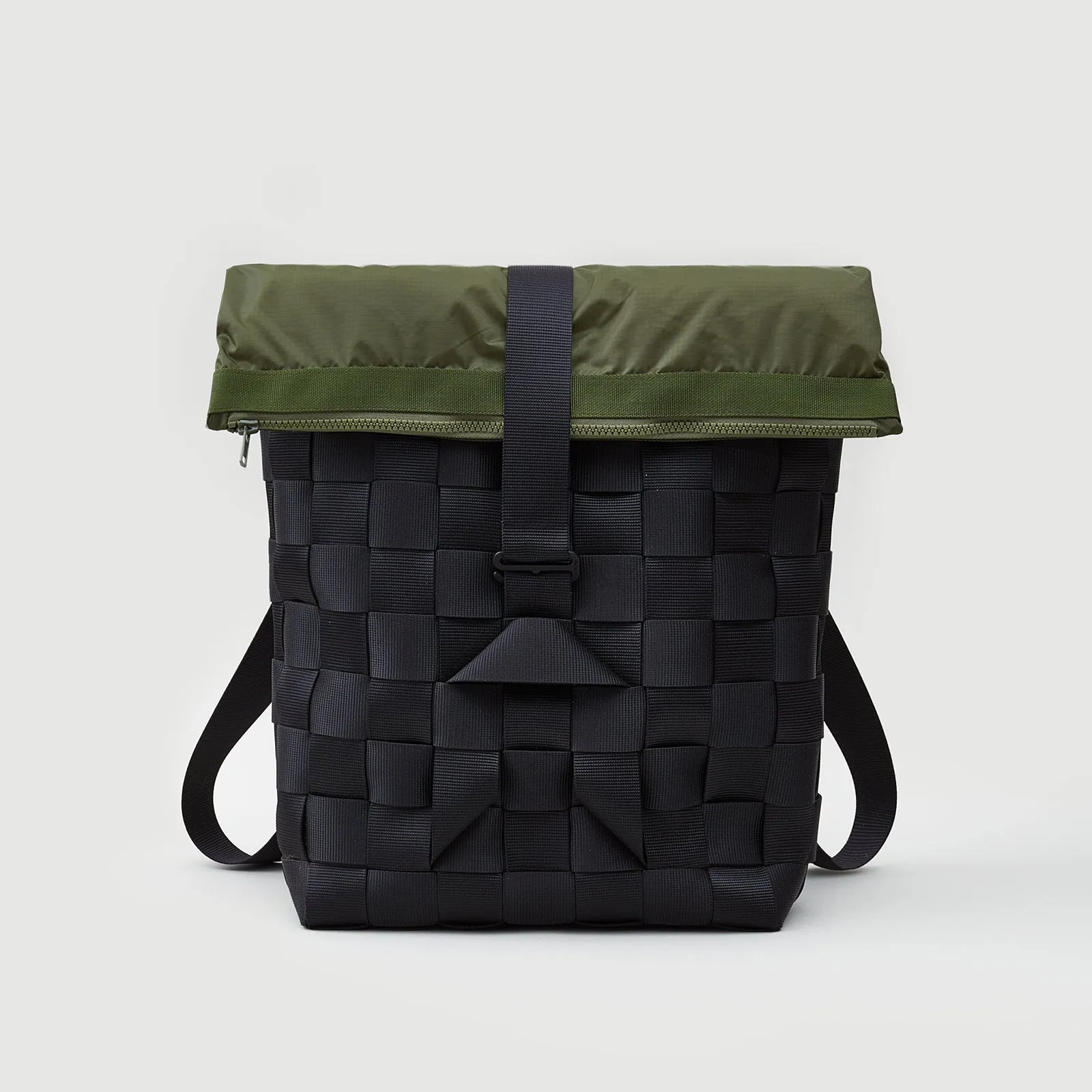 B2B A302 2IN1 FOLD POUCH BASKET BACKPACK
