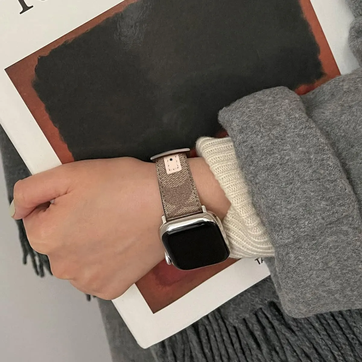 Designer Band Compatible with Apple Watch Band 38mm 40mm 41mm 42mm 44mm 45mm 46mm 49mm Men Women, Luxury Genuine Leather Replacement Wristbands Strap for iWatch 10 9 8 Apple Watch Series 7/6/5/4/3/2/1/SE