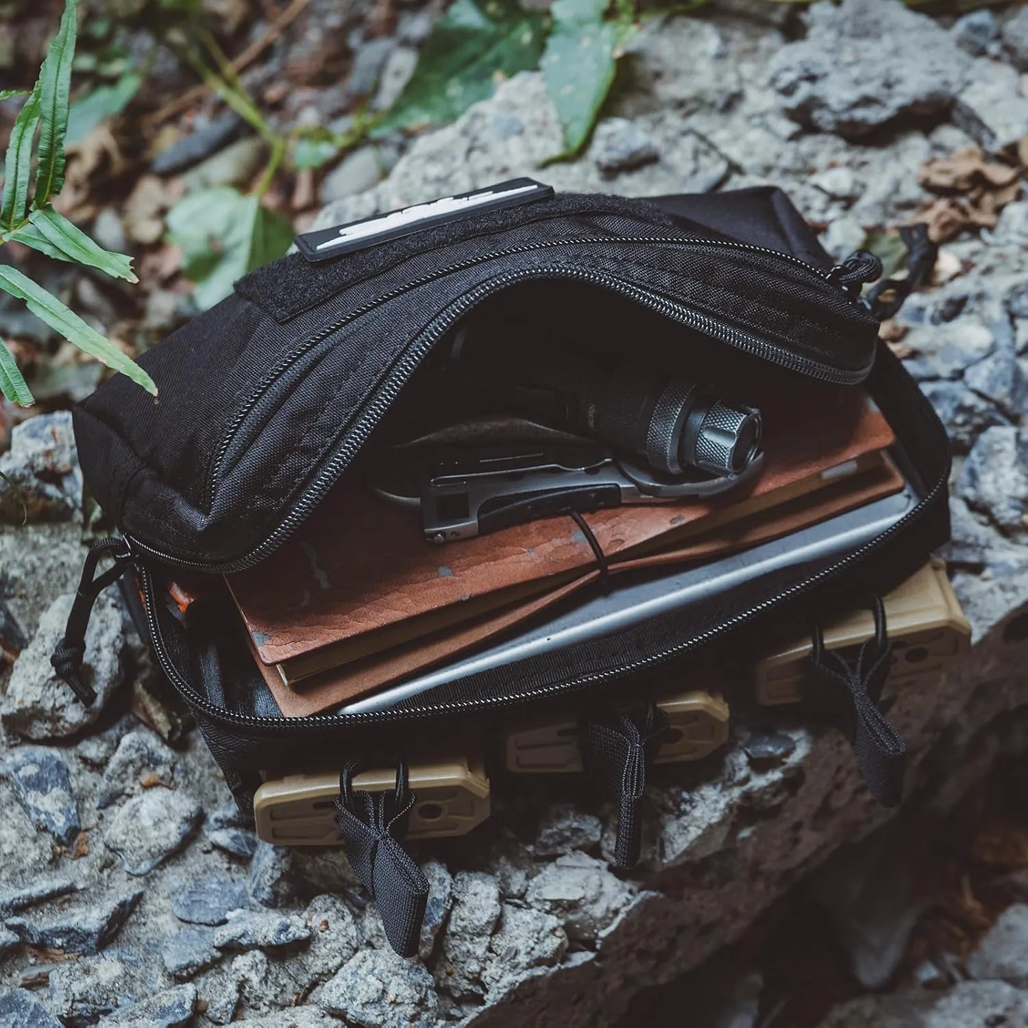 EXCELLENT ELITE SPANKER Tactical Mag Admin Pouch Molle Utility Tool Pouch Medical EDC EMT Bag with Triple Mag Pouch for M4 M16