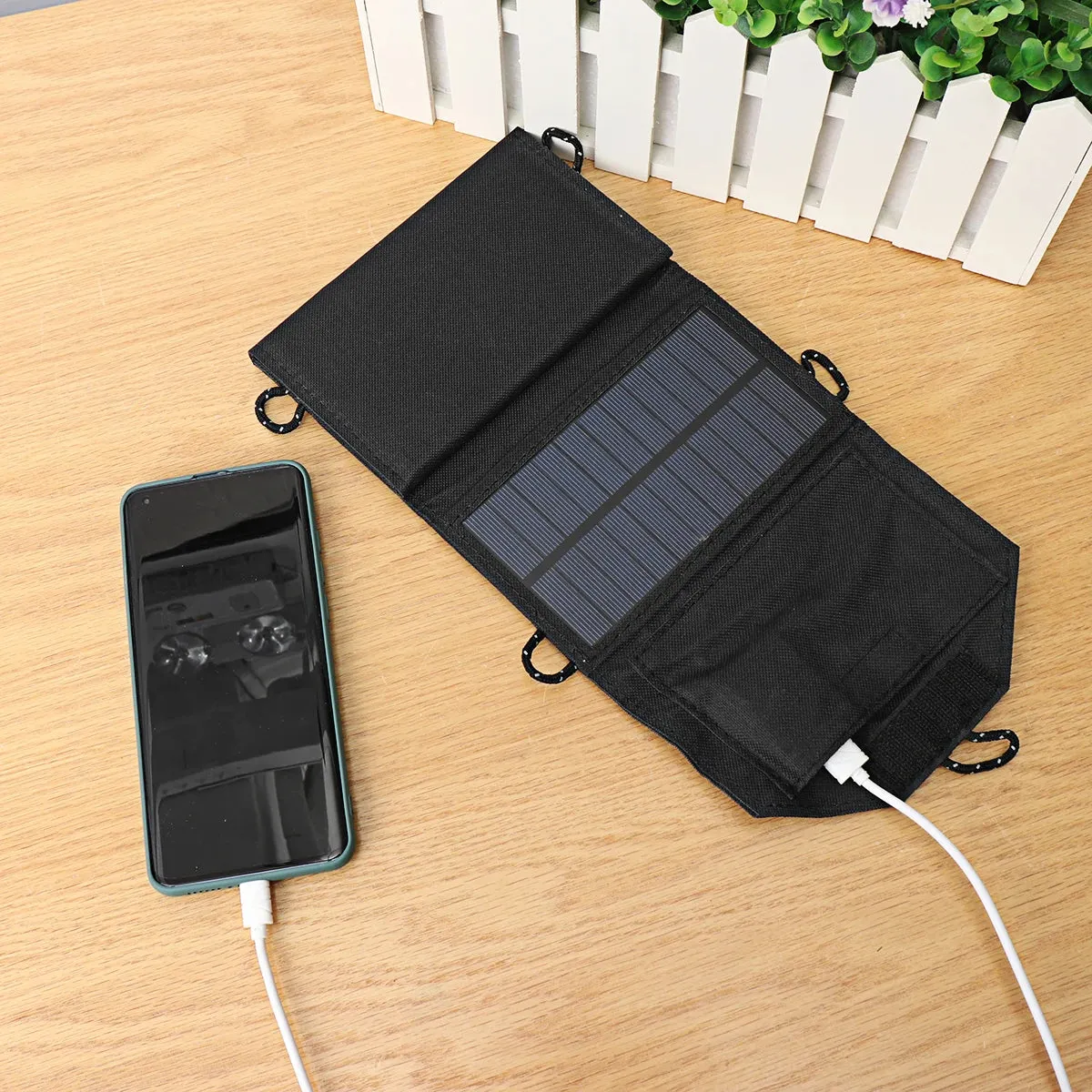 Foldable Solar Panel with 200W Portable Waterproof Charger with USB & DC Output