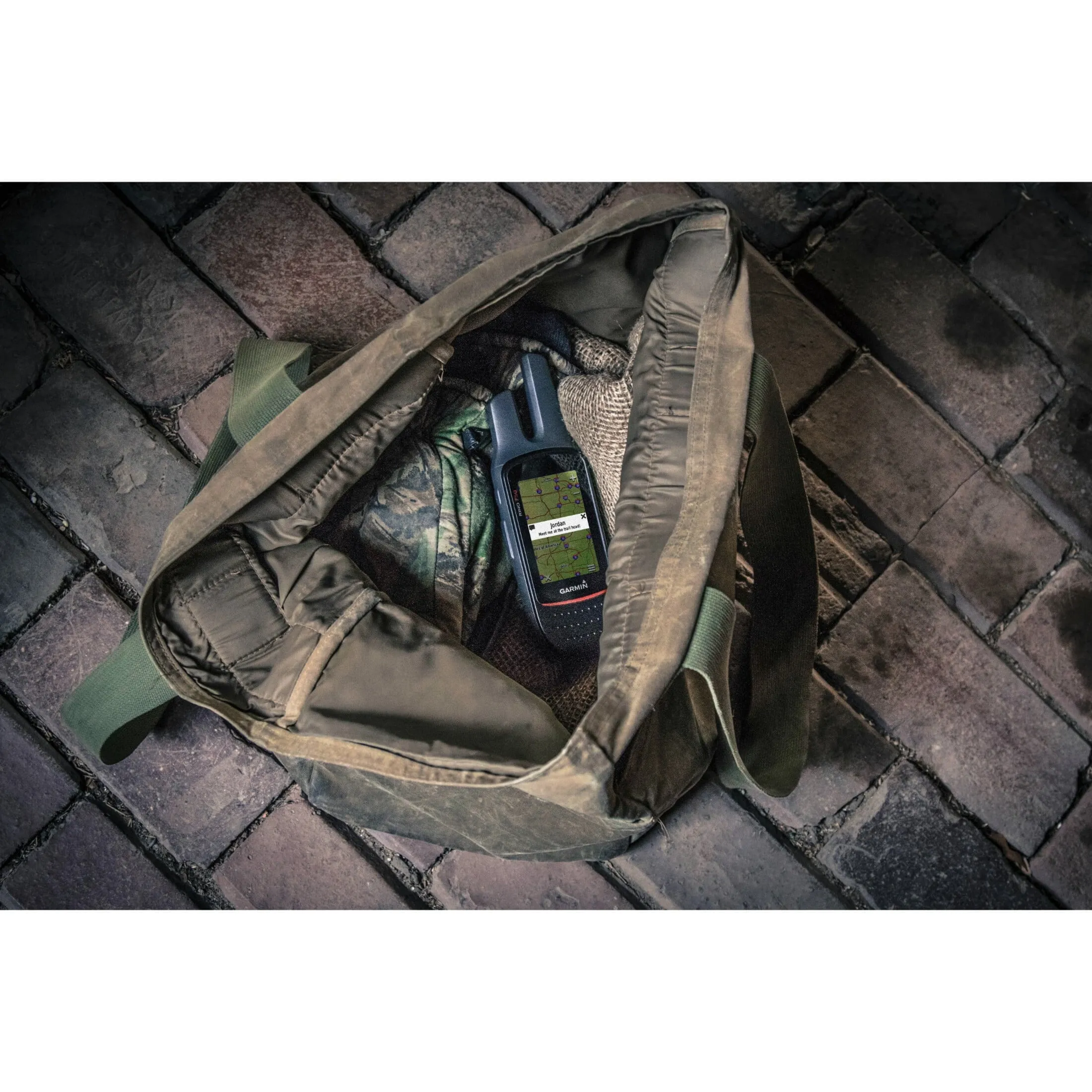 Garmin Rino 750 Handheld GPS Navigator