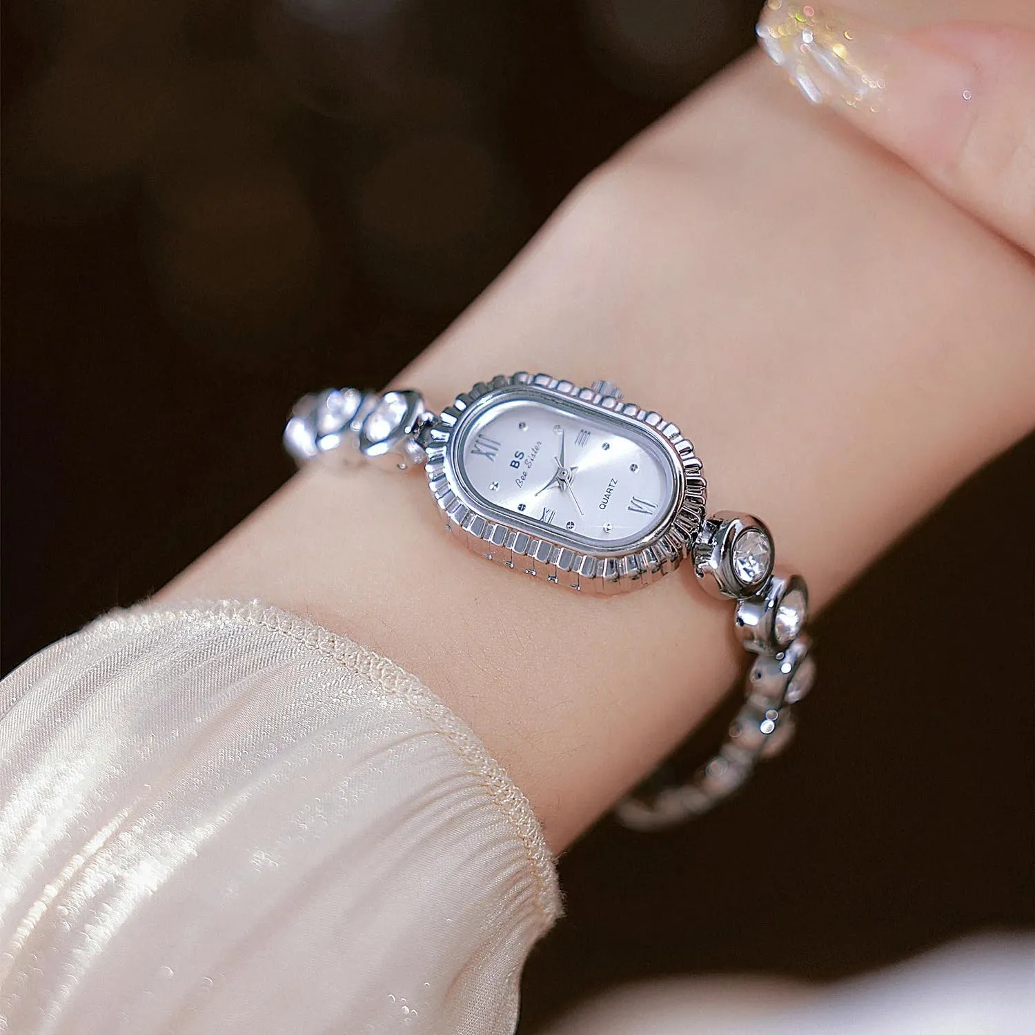 Gosasa Light Luxury Bracelet Ladies Quartz Watches Oval Shape Fashion Dress Women's Watch Stylish and Elegant Design Women Waterproof Wristwatch Gold Womens Watch