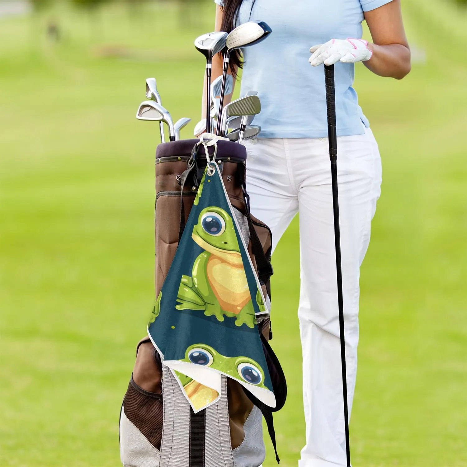 KOBLEN Microfiber Golf Towel with Heavy Duty Carabiner Clip, Frog Polka Dots 24x15 Inch Quick Dry Absorbent Towel for Golf Clubs Balls, Golf Bag Accessories for Men Women,1 Pack