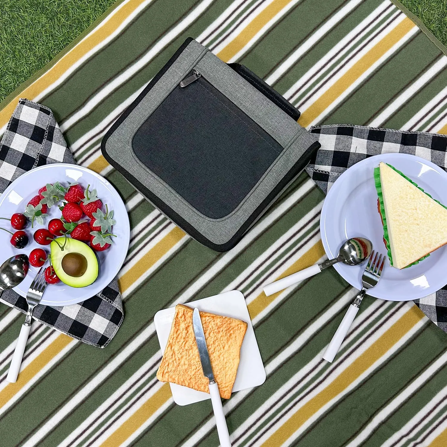 Picnic Set for 2 - Includes 16 Pcs, Portable Travel Utensils with Case, Reusable Camping Cutlery Plates, Stainless Steel of Spoons and Forks, for Hiking, Camp, BBQ, Gift